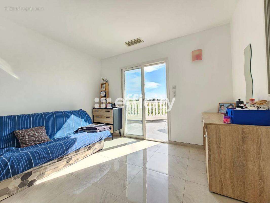 Maison à COURNONSEC