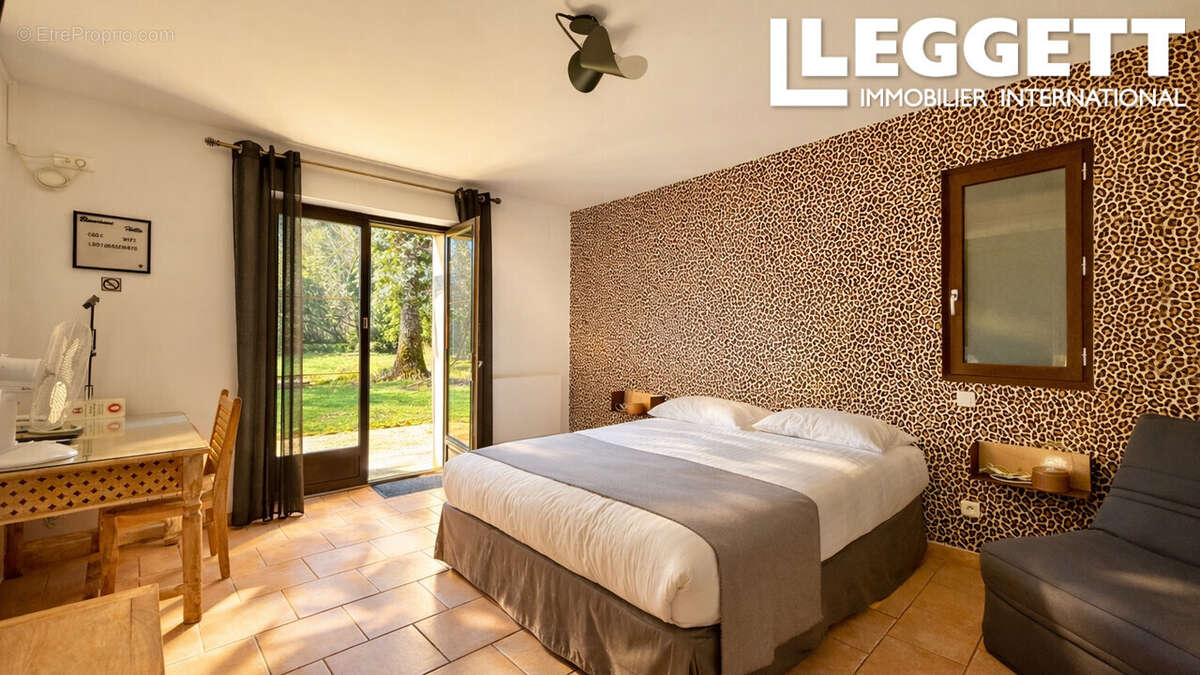 Commerce à CARSAC-AILLAC