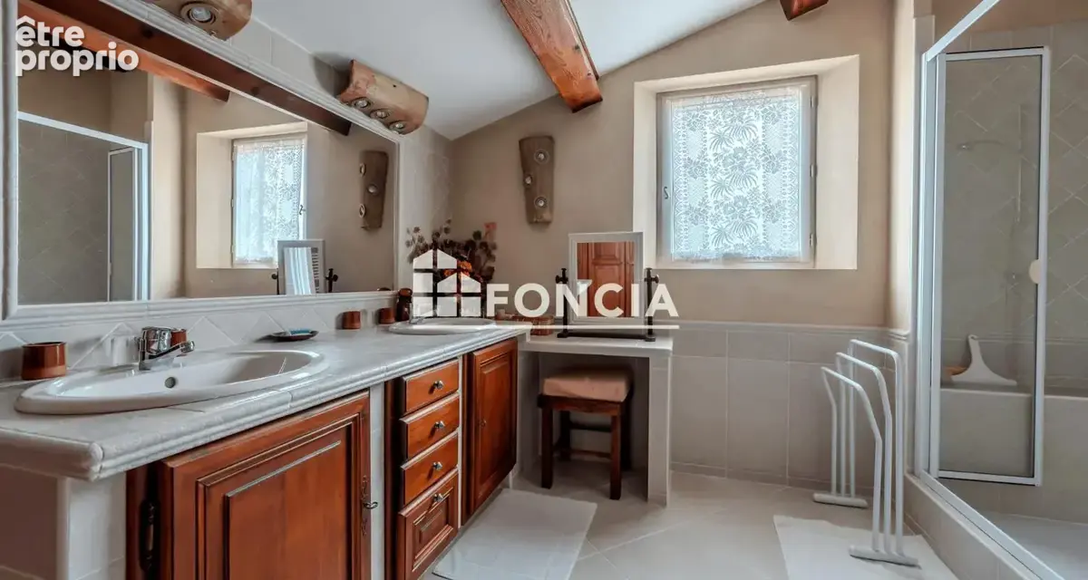 Entraigues sur la Sorgue maison 220 m² avec Piscine 2800 m² de terrain - photo 11