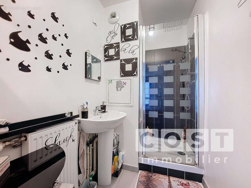 Appartement à GENNEVILLIERS