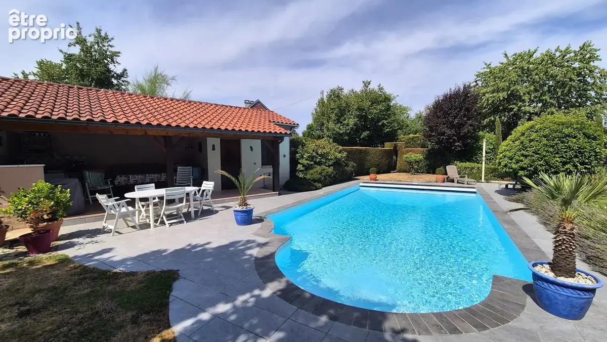Maison 184 m² à Lavaveix-Les-Mines  - photo 6