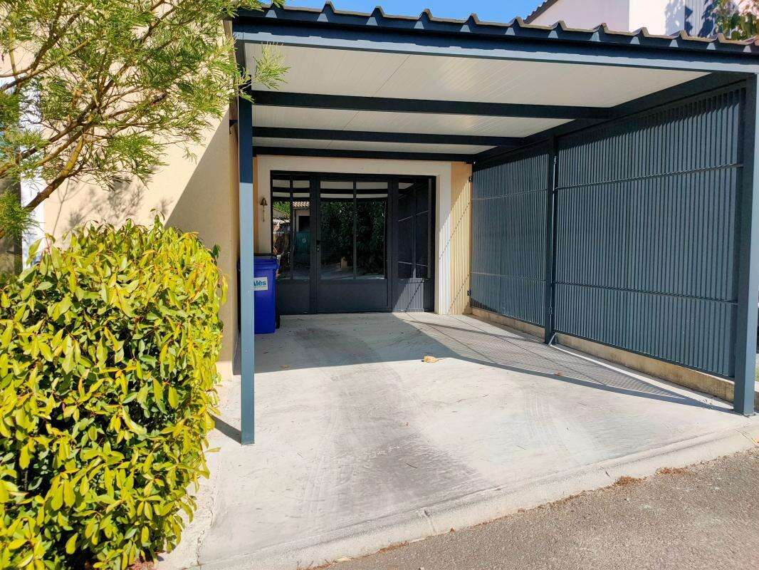 Maison à VEZENOBRES