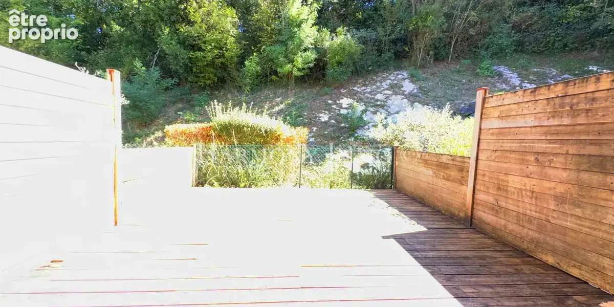 En exclusivité, appartement / maison avec terrasse cave et parking. - photo 4