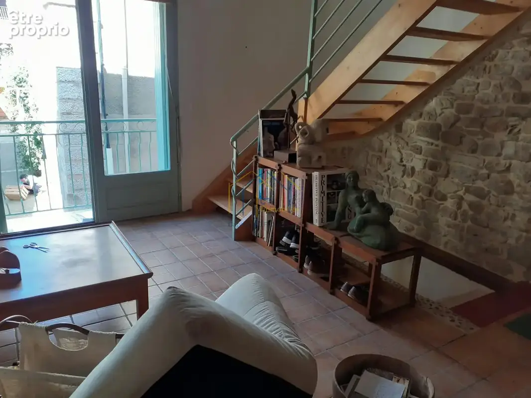 GIGNAC (5mn) - Authentique maison de village d'environ 200m2 avec sa superbe terrasse ensoleillée de 40m2 sans - photo 4