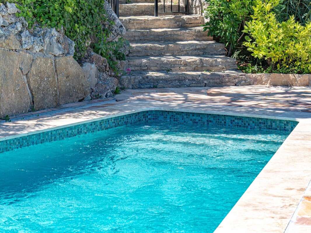 Maison à ROQUEBRUNE-CAP-MARTIN