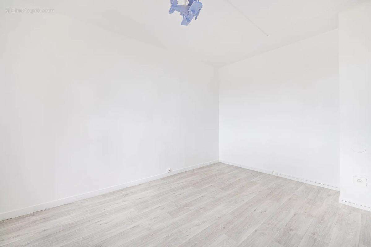 Appartement de 4 pièces de 62 m² à Romainville - photo 8