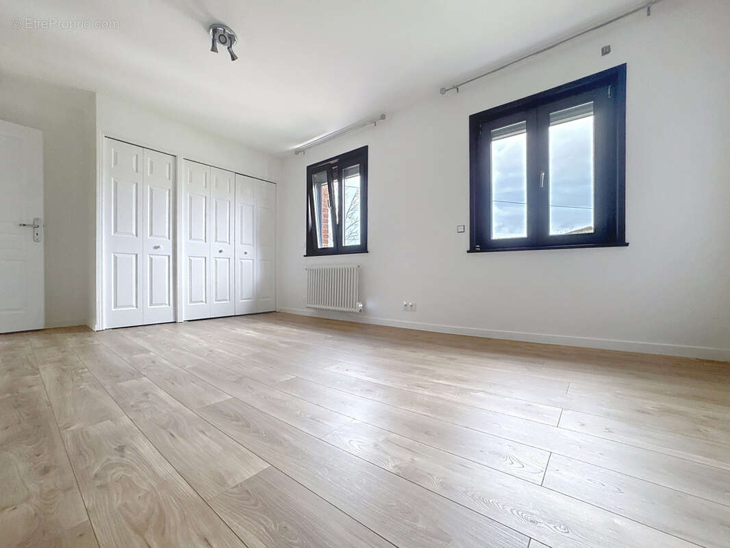 Maison à FRANQUEVILLE-SAINT-PIERRE