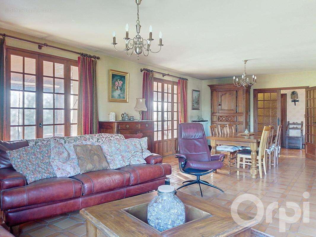 Maison à SAULX-LES-CHARTREUX