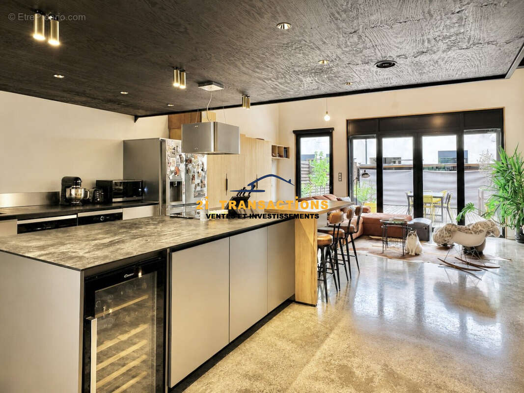 Appartement 126 m² à Saint-Etienne  - photo 8