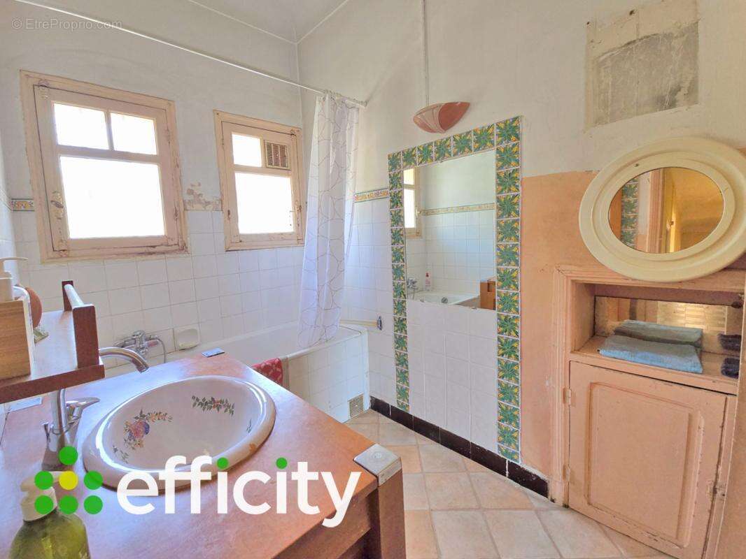 Maison 192 m² à Saint-Raphael  - photo 12