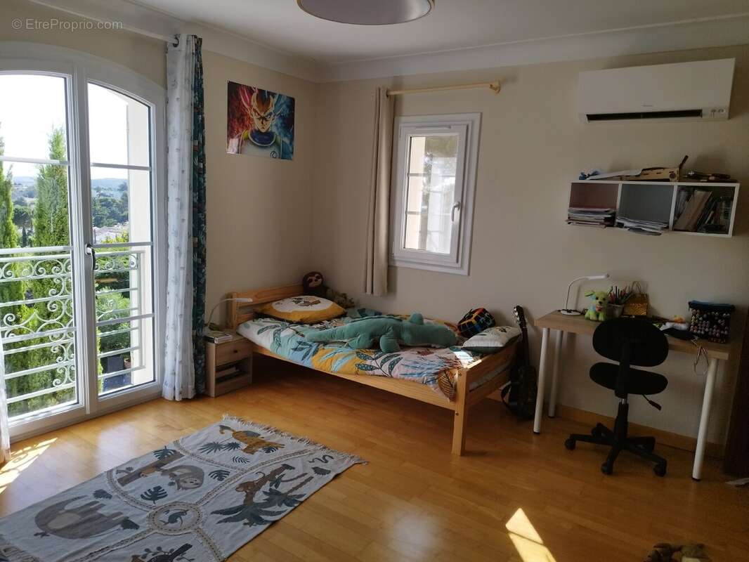 Maison 235 m² à Beaucaire  - photo 9