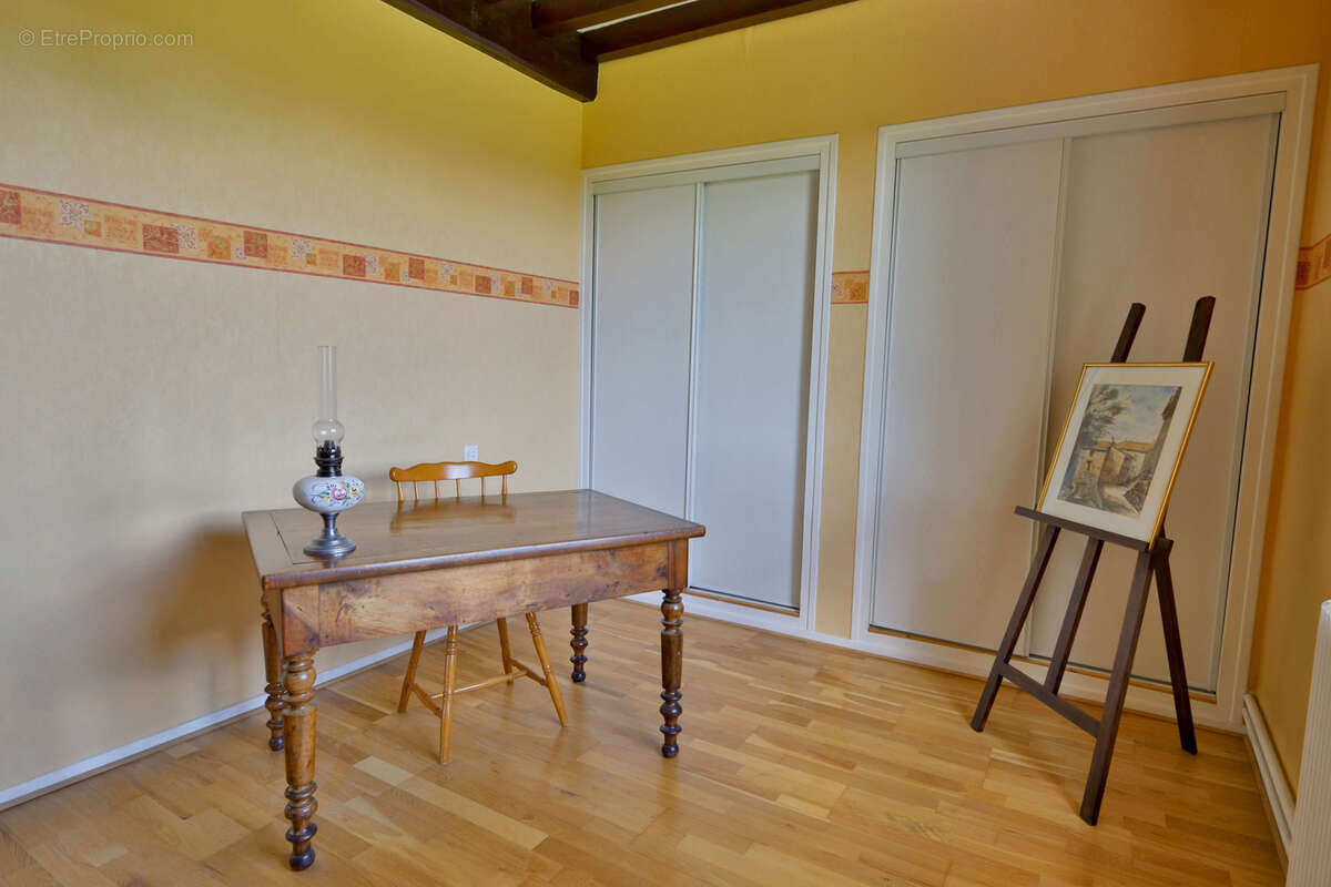 Maison à OYTIER-SAINT-OBLAS