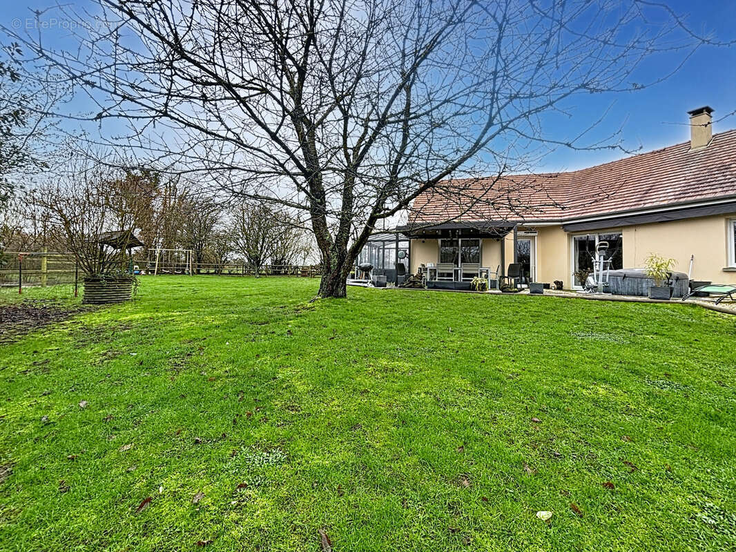 Maison à VILLERS-BOCAGE