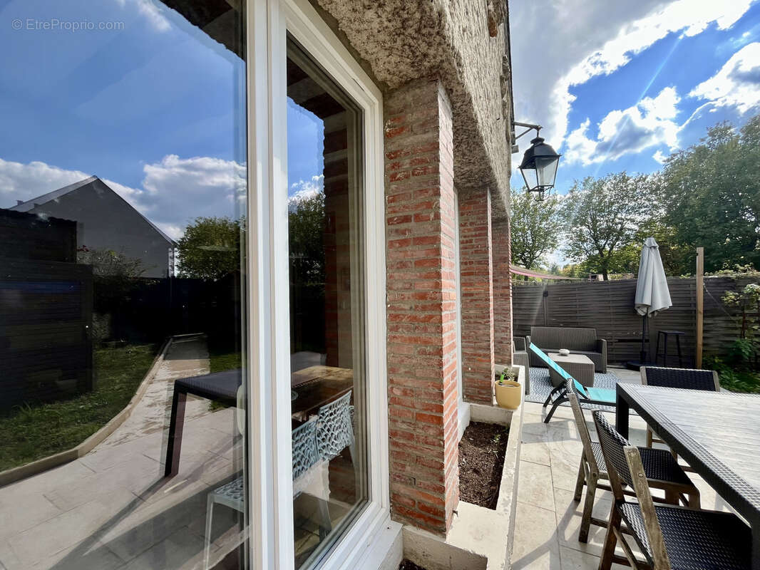 Maison à BAZAINVILLE