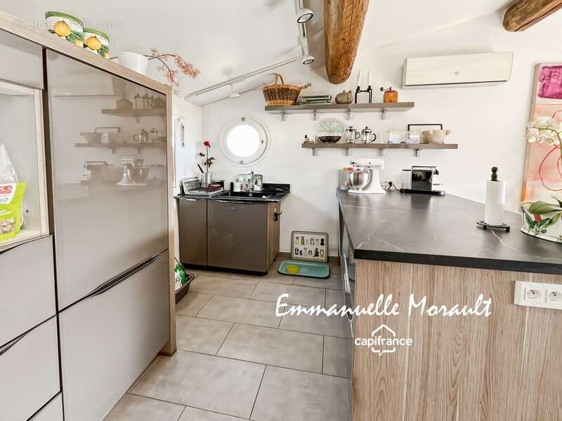 Appartement à BAGNOLS-EN-FORET