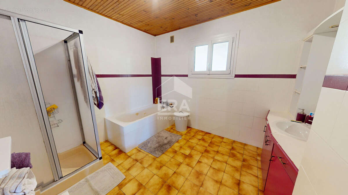 Maison à HAUTEVILLE-LOMPNES