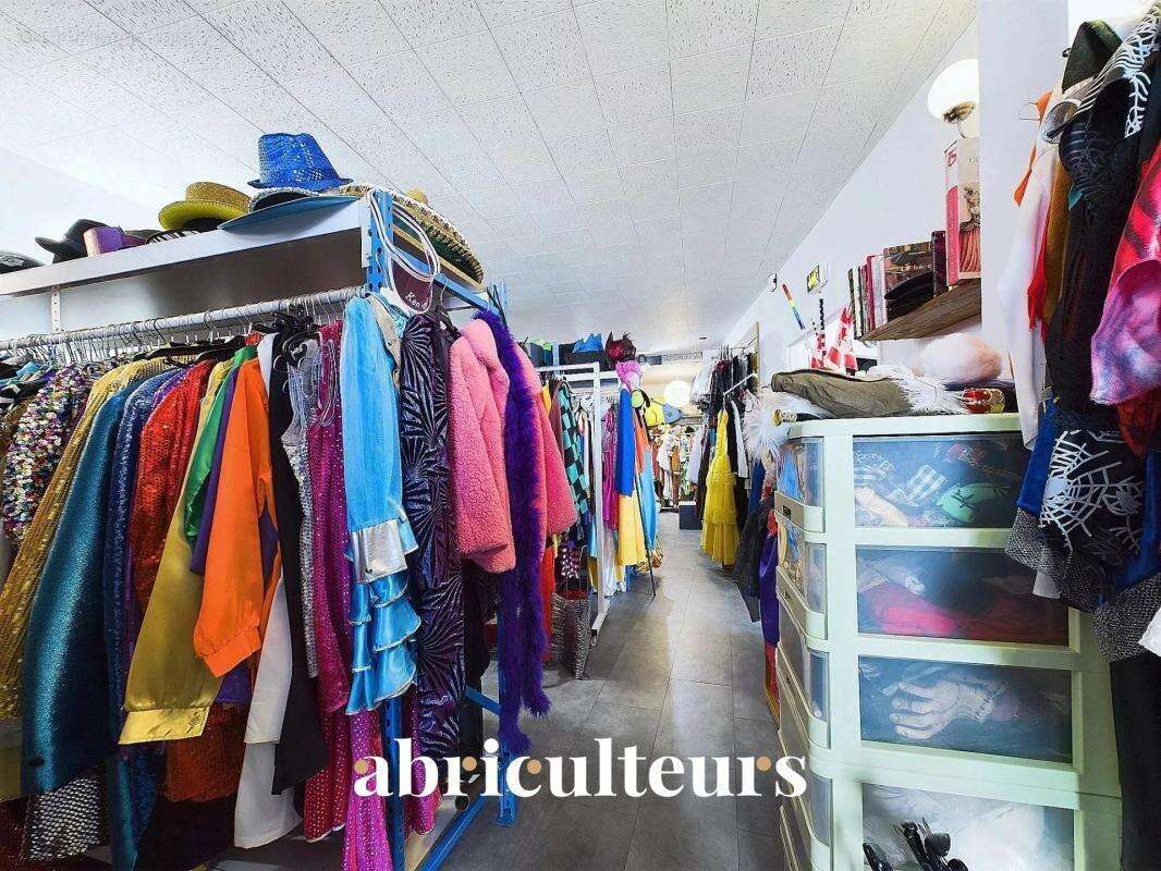 Commerce à MAINVILLIERS