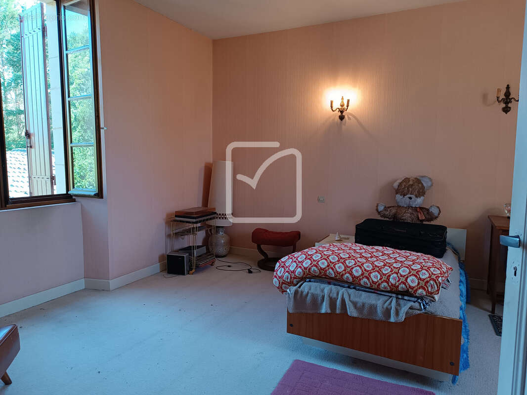 Grande maison familiale avec dépendances à Villeréal - photo 8