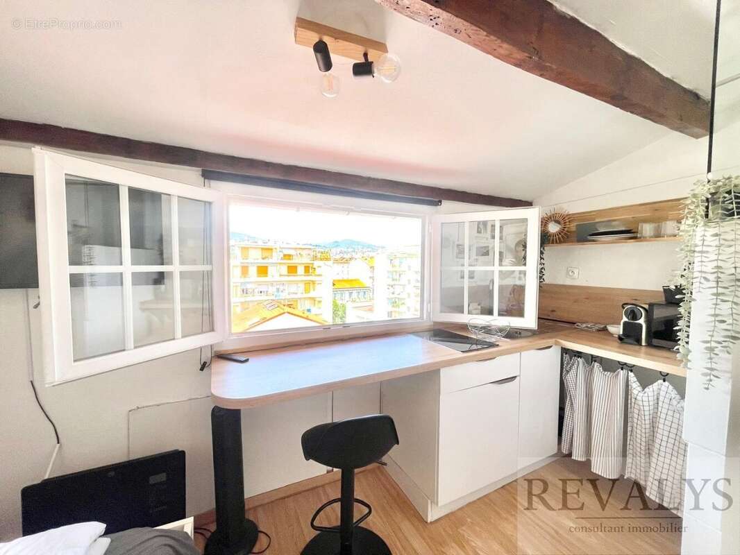 Alpes maritimes ( 06000) - nice centre ville/malaussena - studette 9m2 a vendre en dernier etage - photo 4