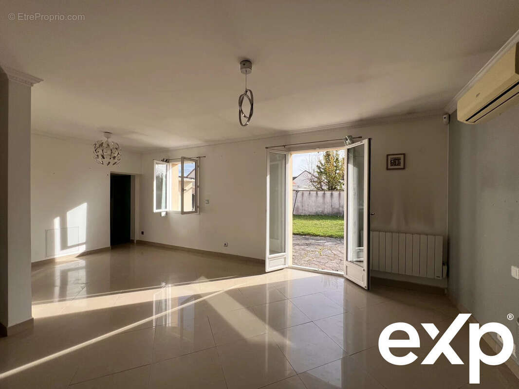 Maison à DAMMARTIN-EN-GOELE