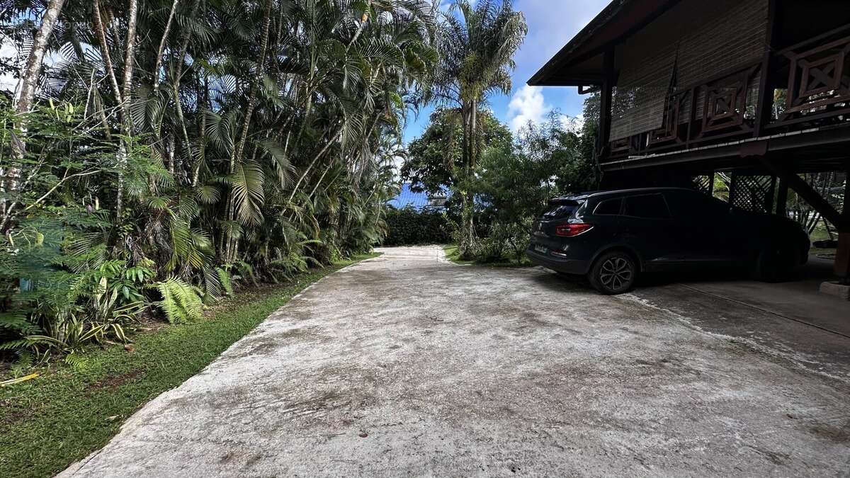 Maison à REMIRE-MONTJOLY