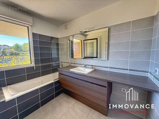 Appartement à LE CRES