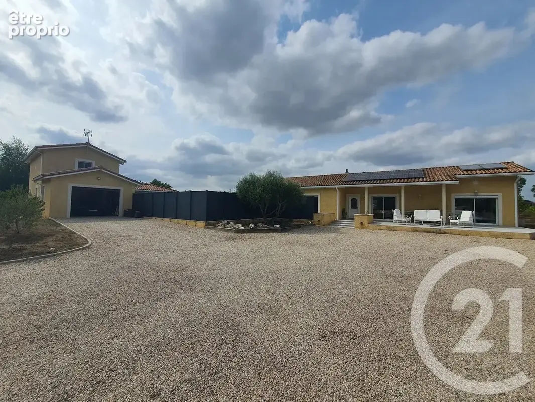 Maison 215 m² à Lisle-Sur-Tarn  - photo 3