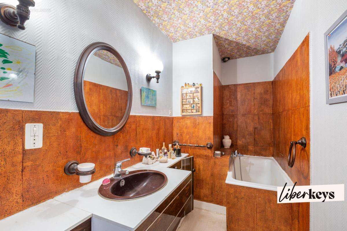 Maison bourgeoise du XIXème siècle - 223 m²- Centre de Vienne - photo 12