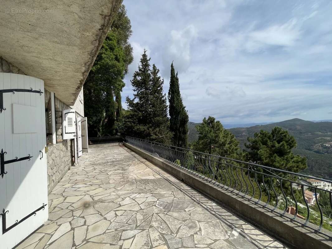 Maison à THEOULE-SUR-MER