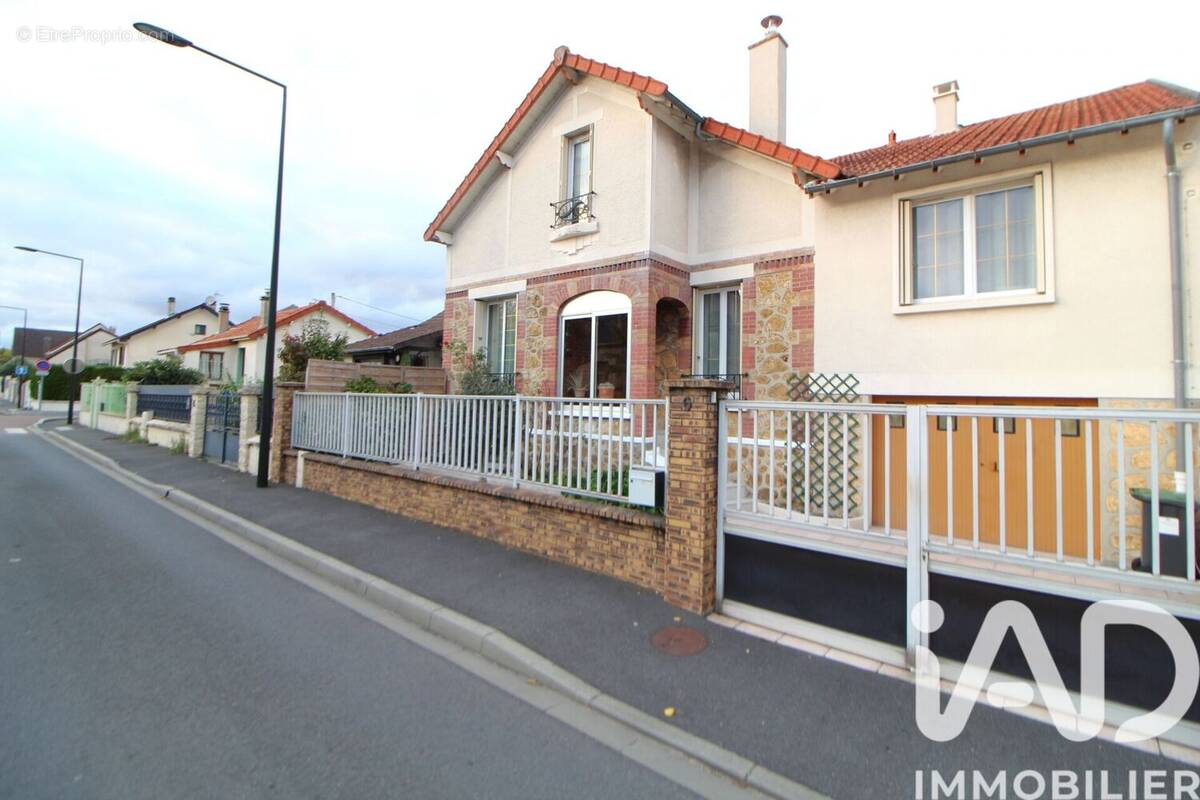 Photo 1 - Maison à ATHIS-MONS