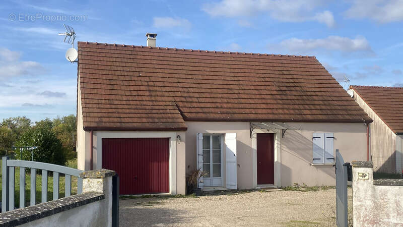 Maison à COUTARNOUX