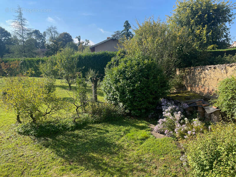 Maison à MOGNENEINS