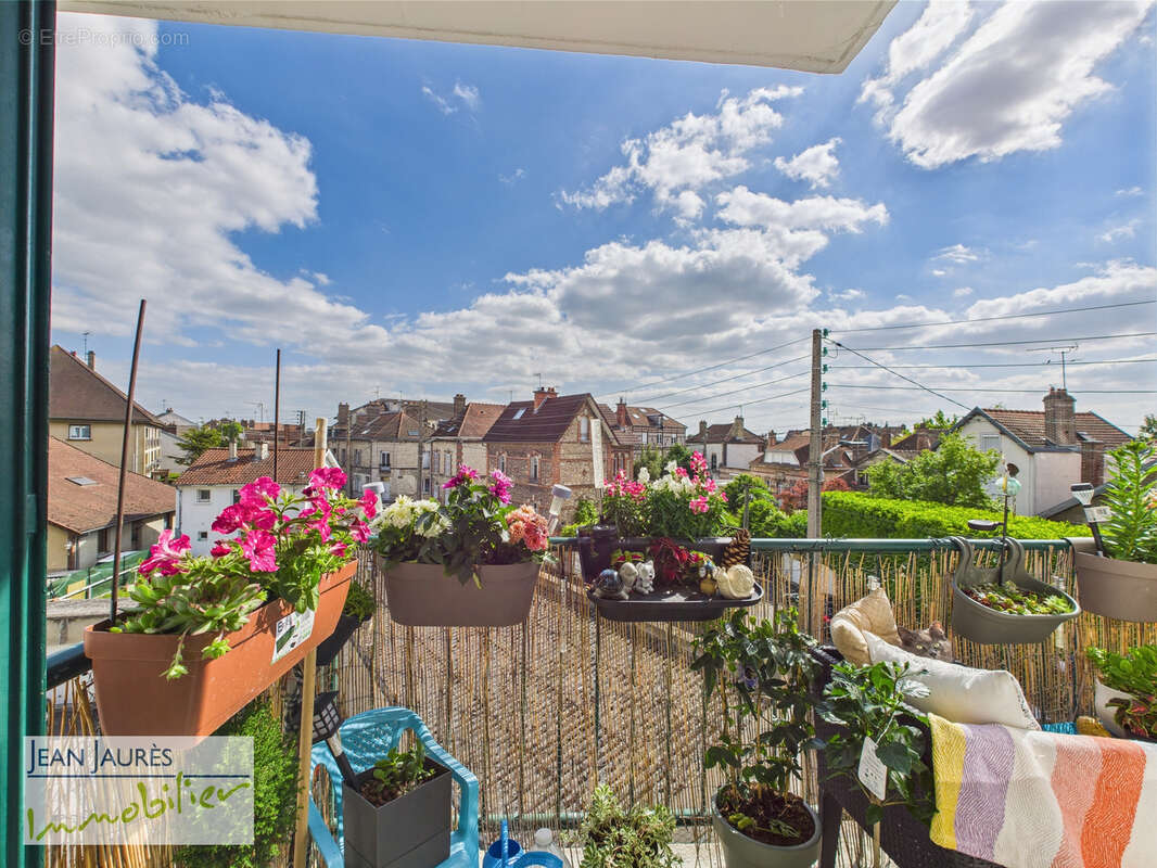 Appartement à SAINTE-SAVINE