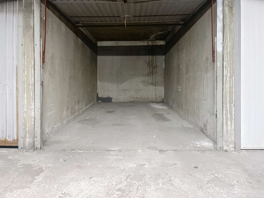 Parking à SAINT-ETIENNE