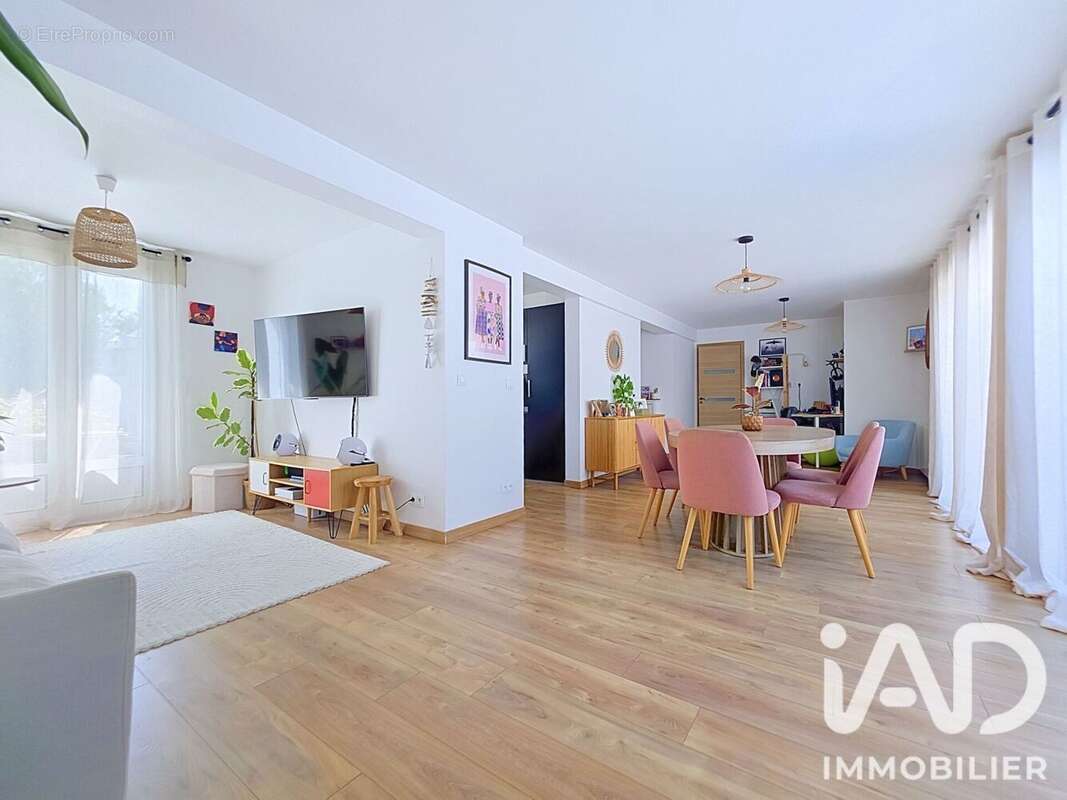 Maison 114 m² à Ozoir-La-Ferriere  - photo 2