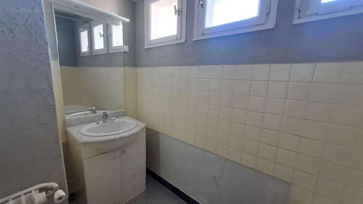 Appartement à CHALLES-LES-EAUX