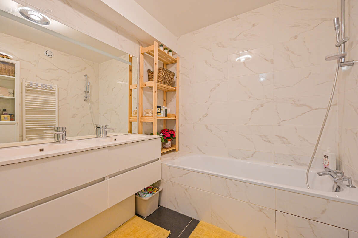 Appartement à SAINT-MAUR-DES-FOSSES