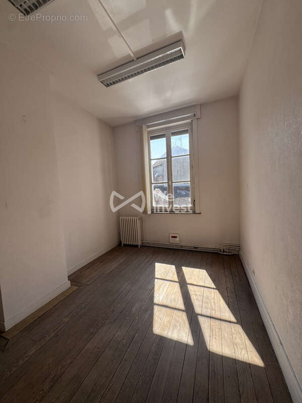 Maison à AVESNES-SUR-HELPE