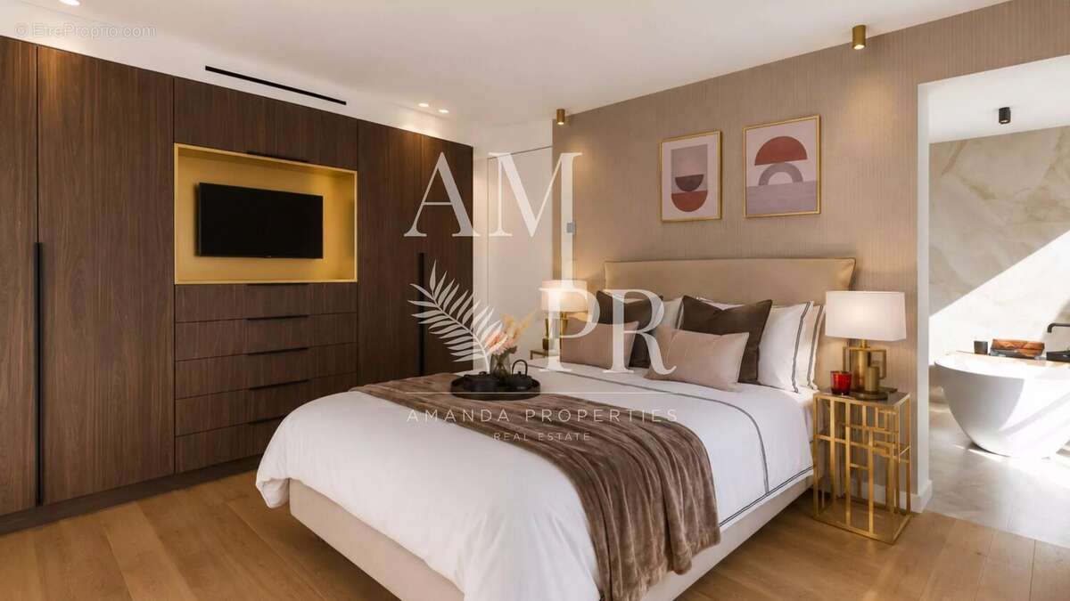 BAISSE DE PRIX - Exclusivité  – Cannes Croisette – Appartement 3 pièces de 80 m² – Vue  Mer - photo 4