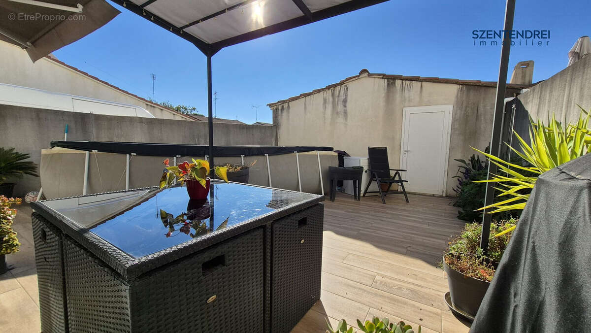 vente villa lunel szentendrei immobilier - Maison à LUNEL