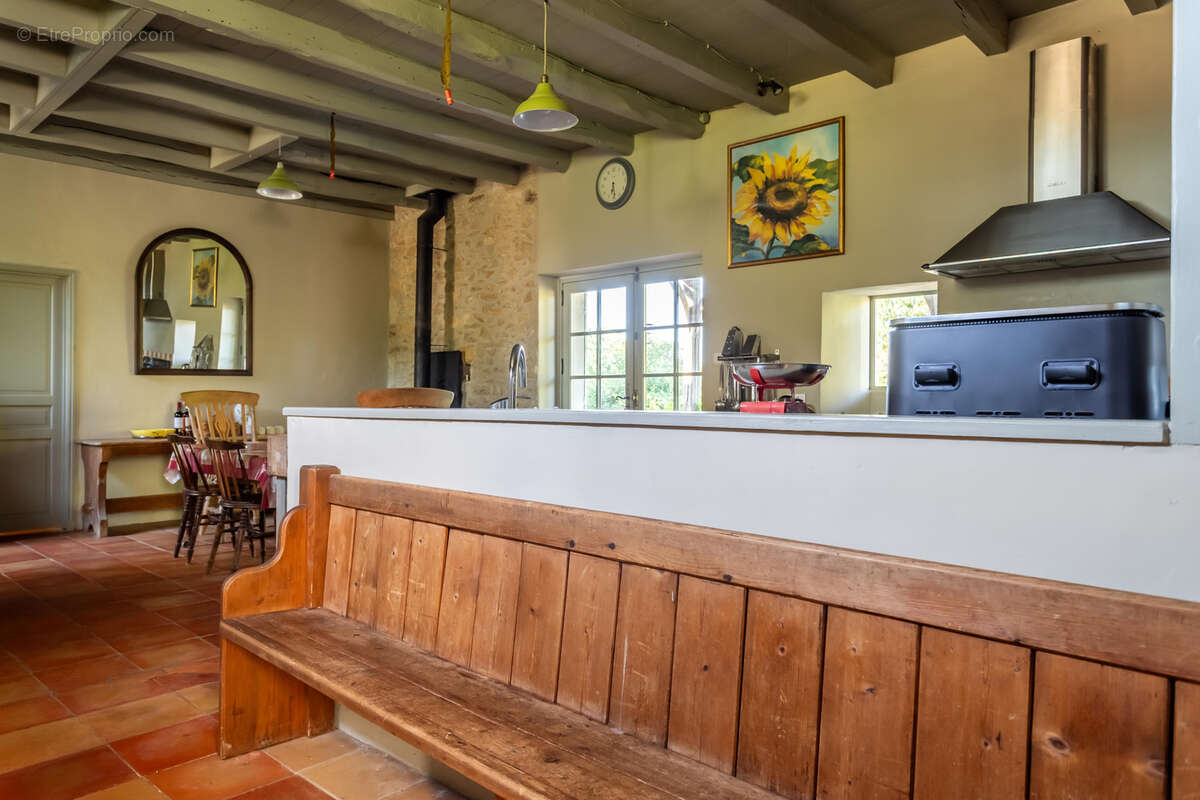 Maison de campagne avec piscine et grange - photo 18