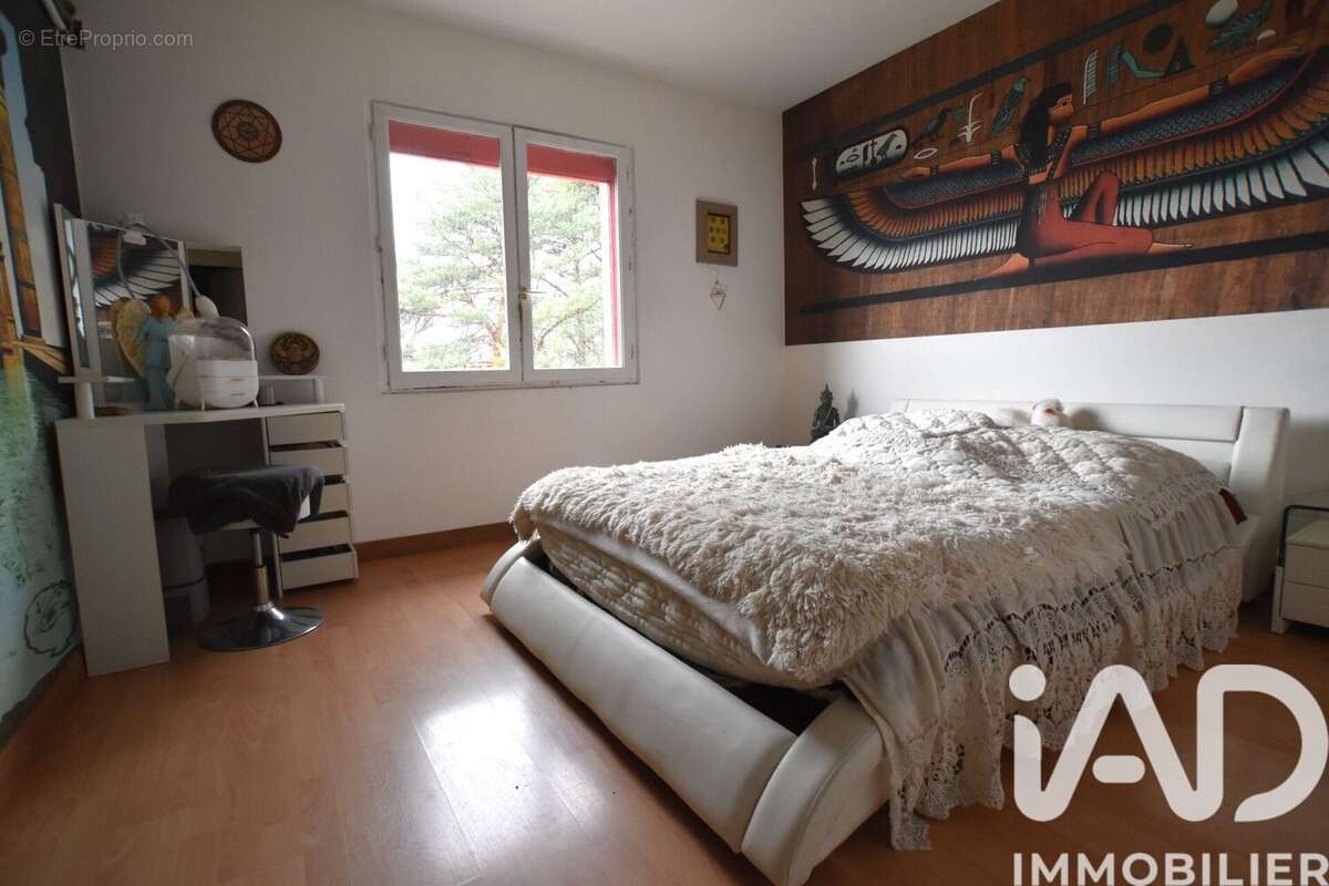 Maison 81 m² à La Salle-En-Beaumont  - photo 8