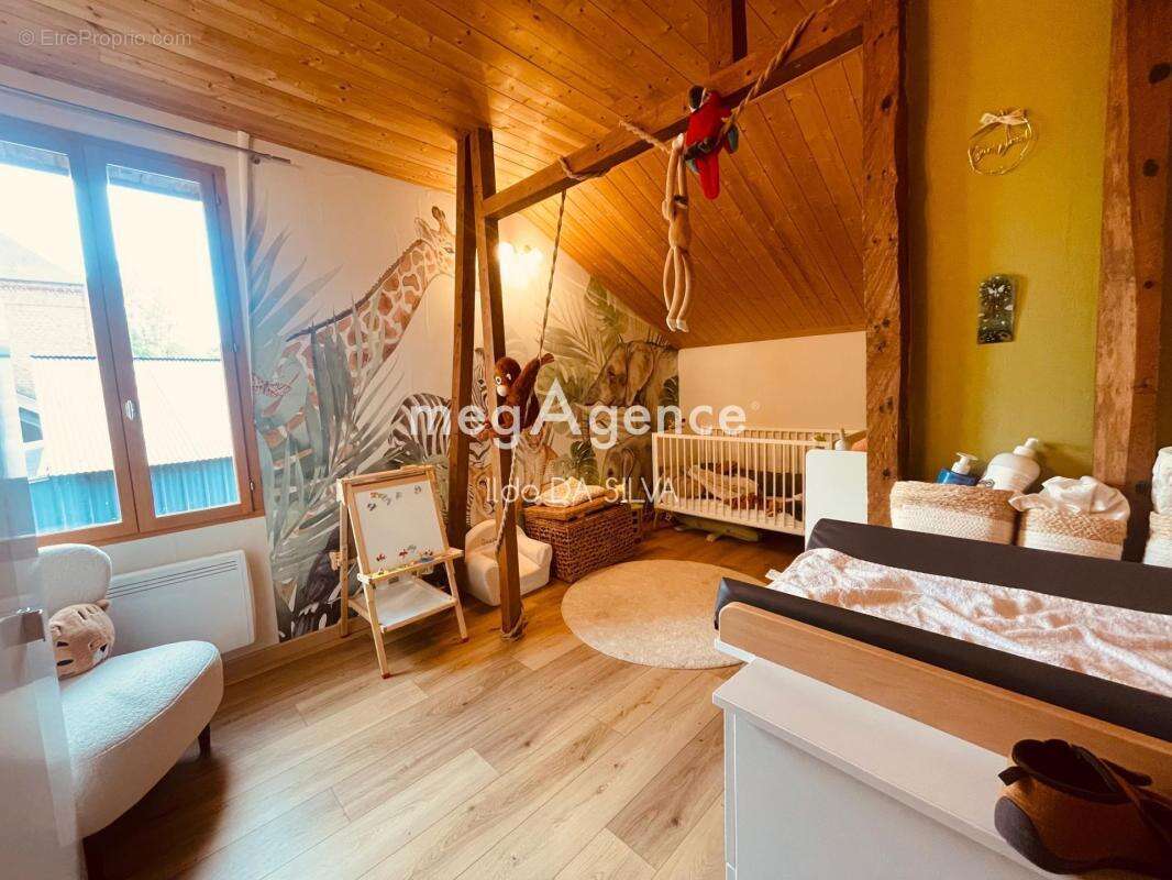 Maison 4 pièces de 150m2 - photo 8