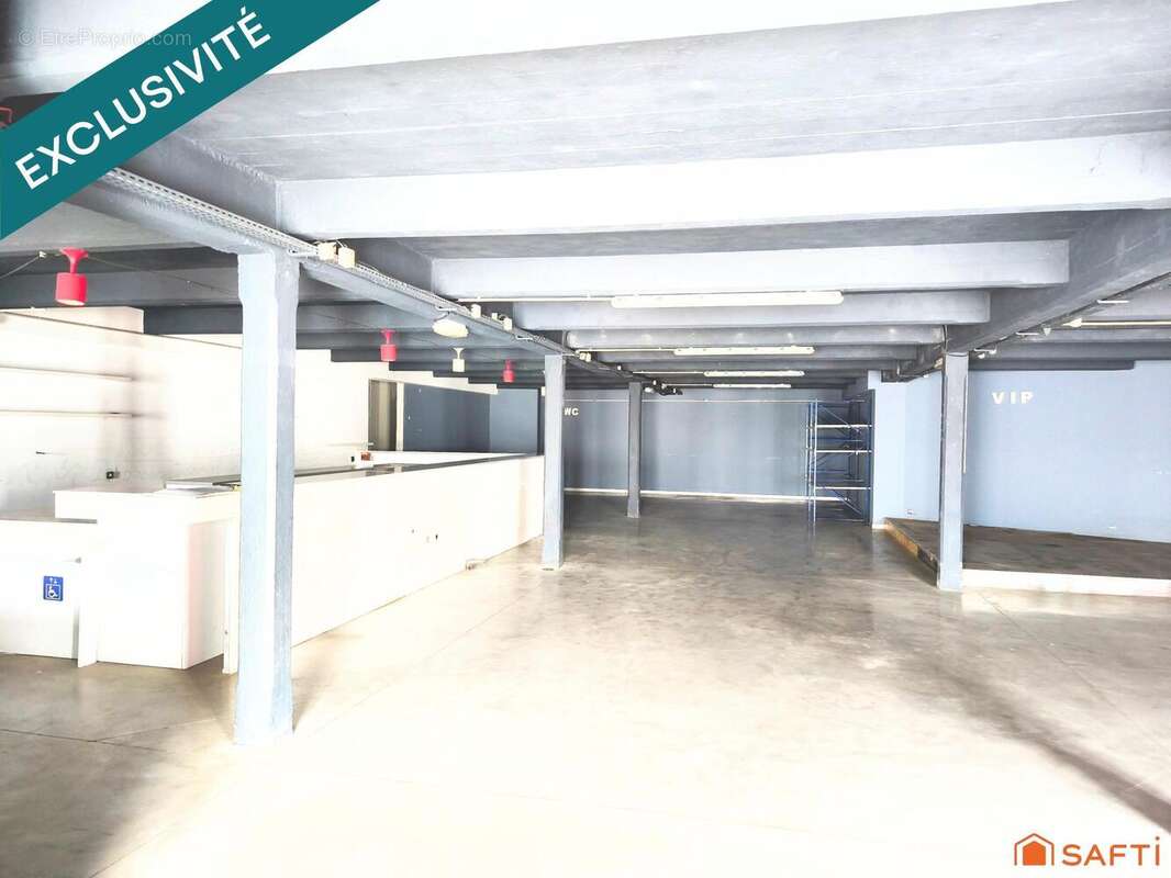 Photo 4 - Commerce à POUSSAY