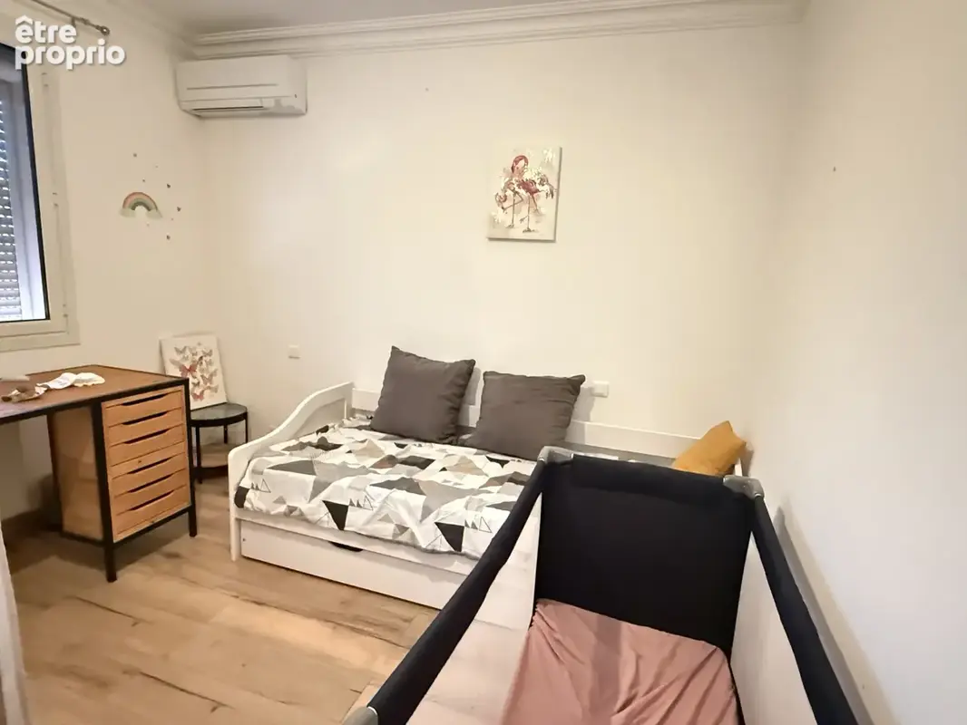 Maison familiale rénovée avec piscine, garage et stationnement camping-car. - photo 14