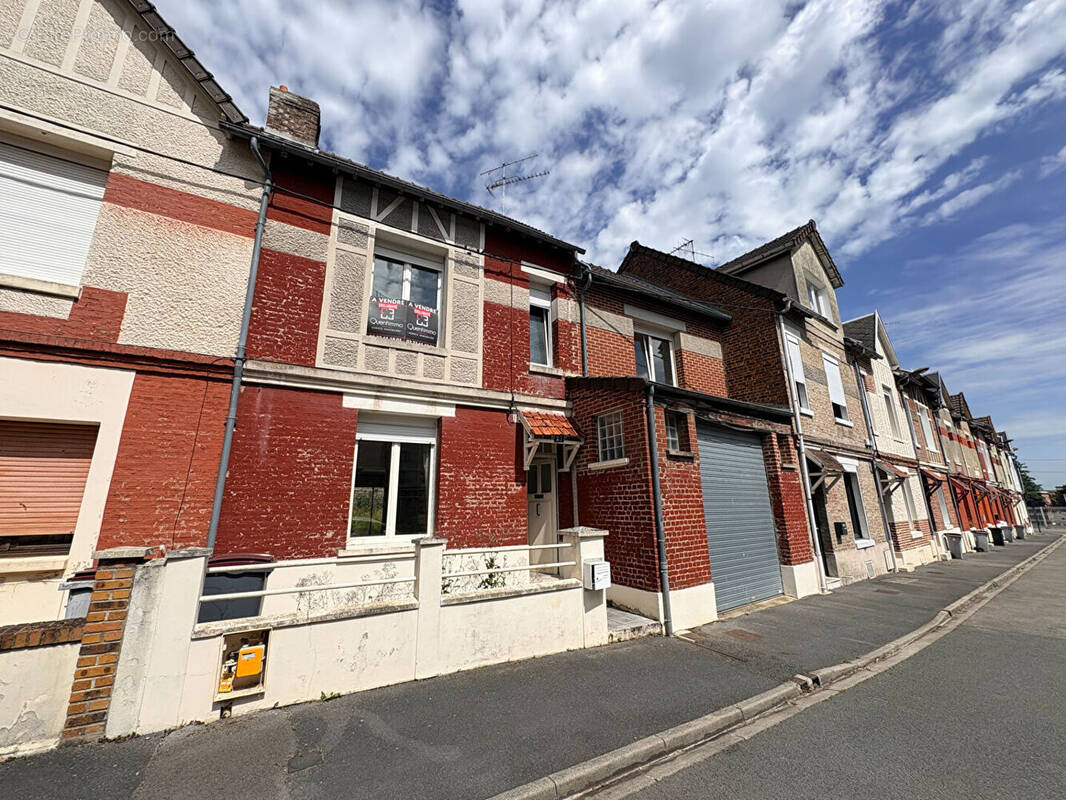 Maison à SAINT-QUENTIN