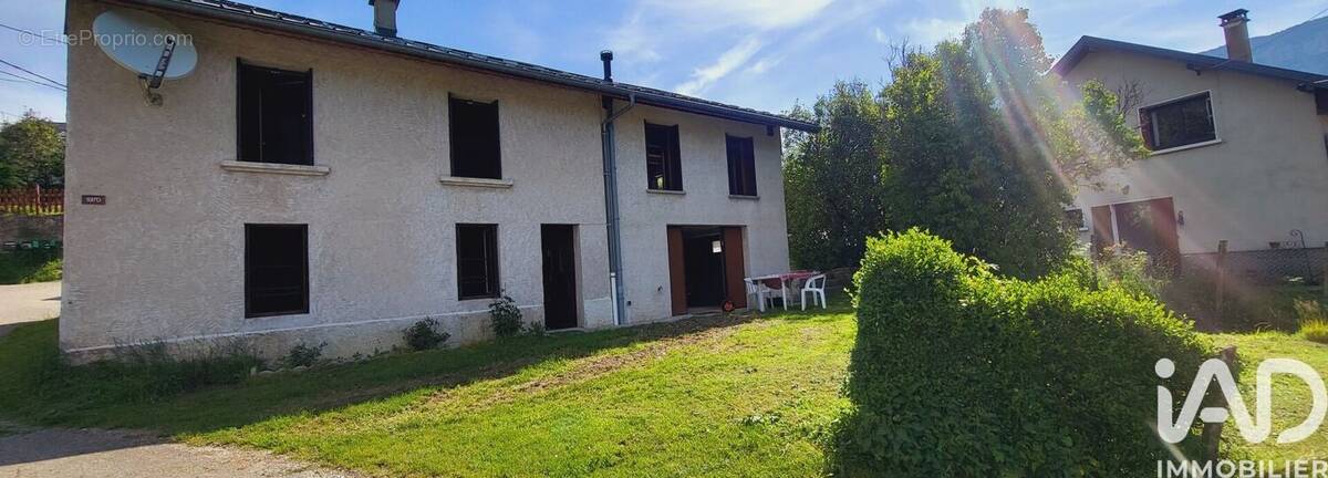 Photo 1 - Maison à ENTREMONT-LE-VIEUX