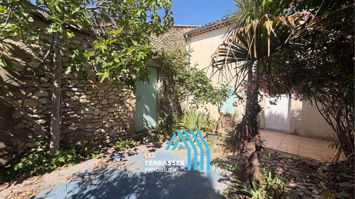 Appartement 70 m² à Saint-Gervais-Sur-Roubion  - photo 6