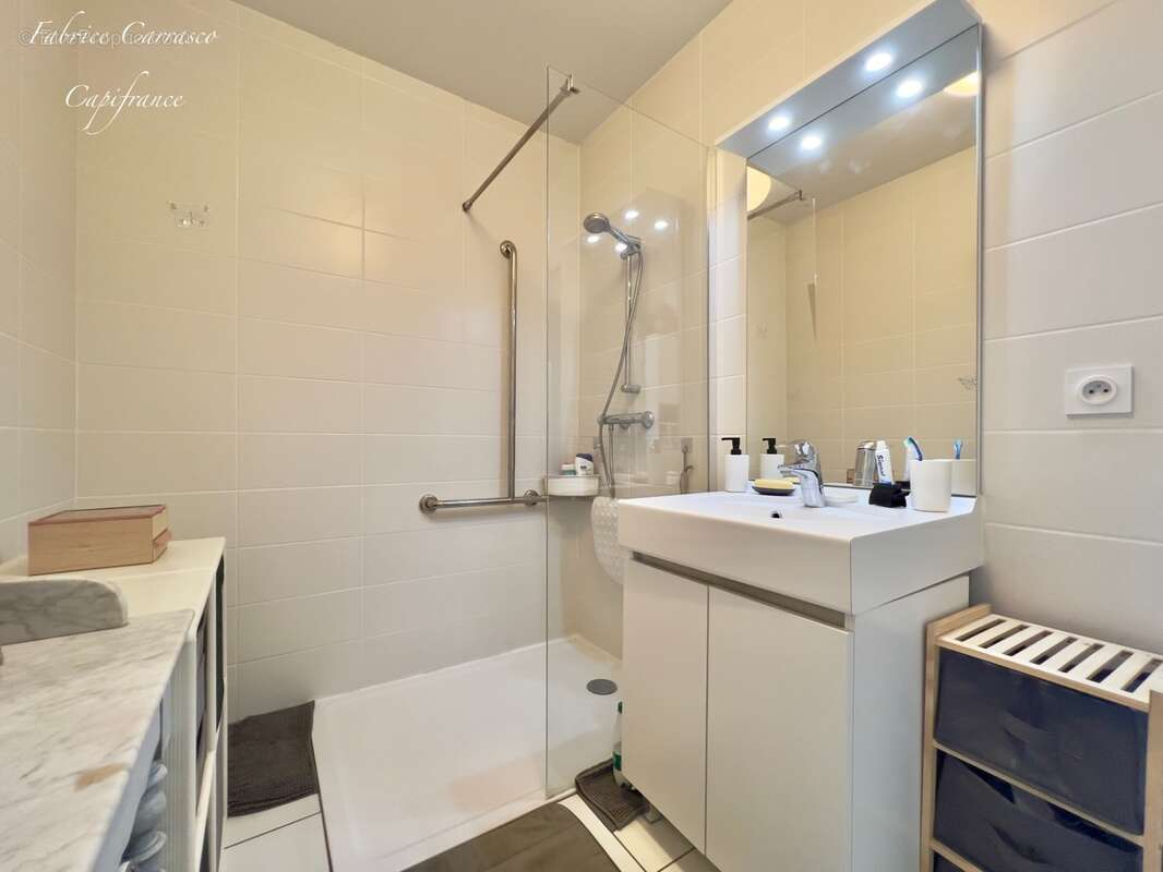 Appartement à vendre 3 pièces (63) T3 de 67,60 m² à Aulnat résidence récente et sécurisée - photo 48