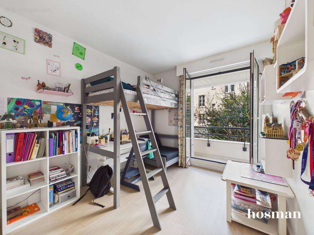 Appartement à LEVALLOIS-PERRET